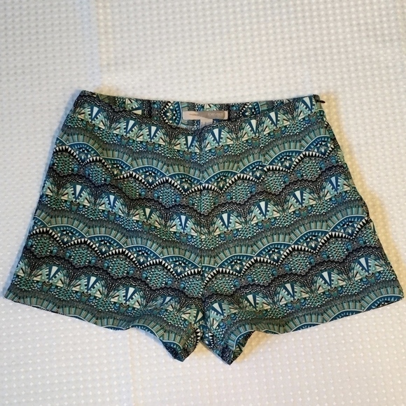 Forever 21 Shorts Womens Medium Side Zipper Geo-Design High Rise - Picture 1 of 7